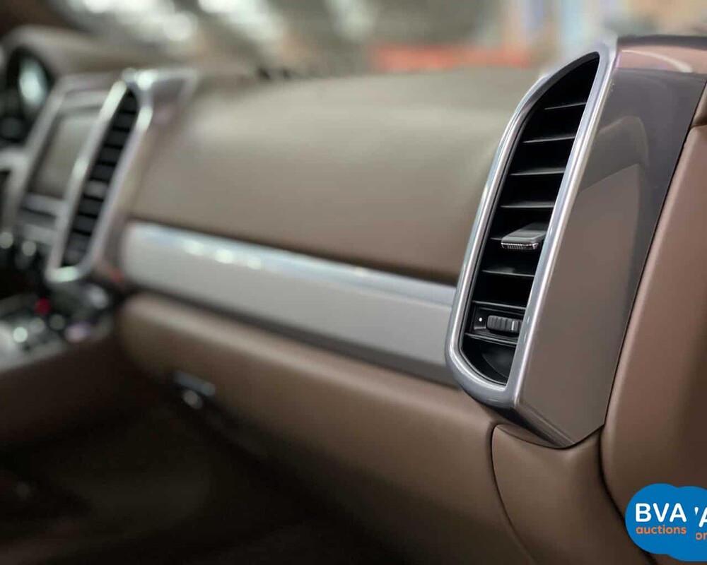 -VERVALLEN- Porsche Cayenne Turbo 4.8 V8 500pk 2013, 9-TTN-90