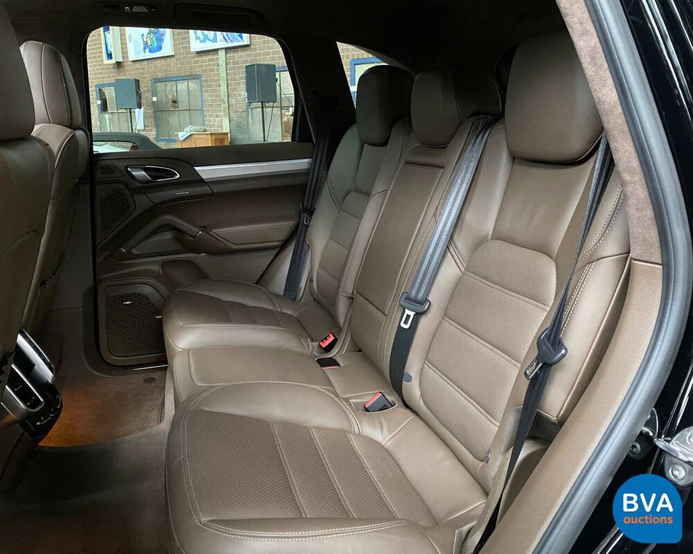 -VERVALLEN- Porsche Cayenne Turbo 4.8 V8 500pk 2013, 9-TTN-90