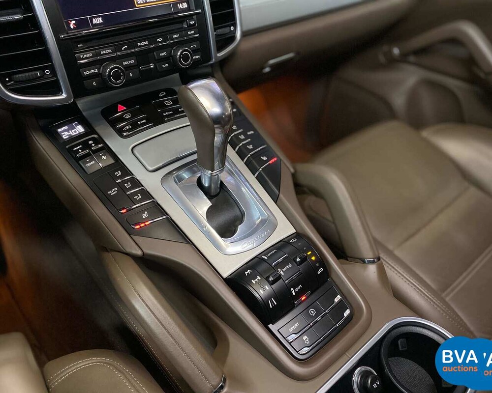 -VERVALLEN- Porsche Cayenne Turbo 4.8 V8 500pk 2013, 9-TTN-90