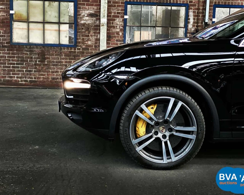 -VERVALLEN- Porsche Cayenne Turbo 4.8 V8 500pk 2013, 9-TTN-90