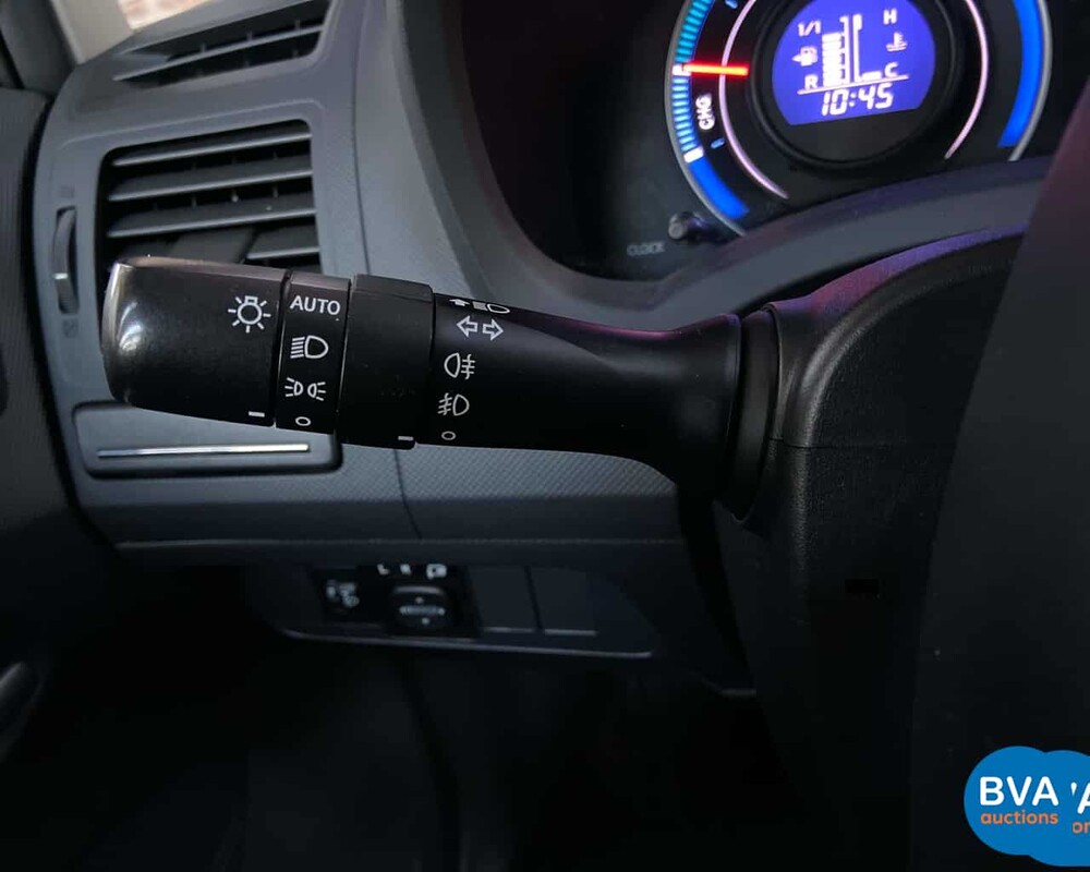 Toyota Auris Full Hybrid 1.8 Dynamic 2010, 83-NDB-1