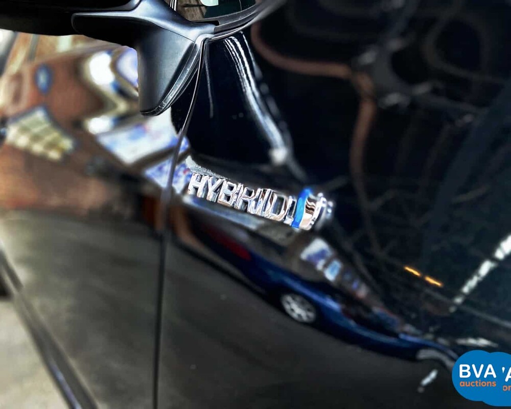 Toyota Auris Full Hybrid 1.8 Dynamic 2010, 83-NDB-1