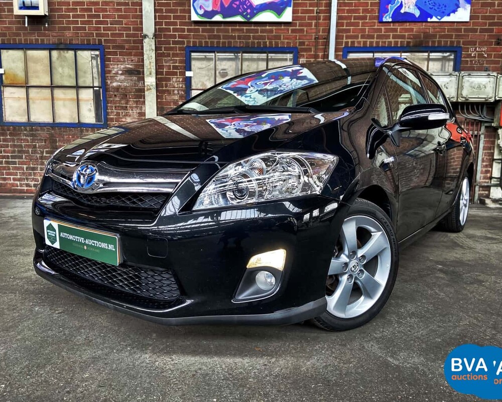 Toyota Auris Full Hybrid 1.8 Dynamic 2010, 83-NDB-1