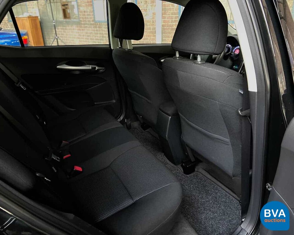 Toyota Auris Full Hybrid 1.8 Dynamic 2010, 83-NDB-1