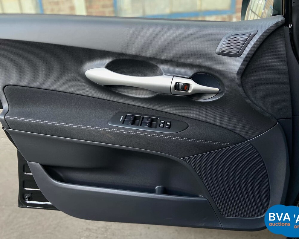 Toyota Auris Full Hybrid 1.8 Dynamic 2010, 83-NDB-1