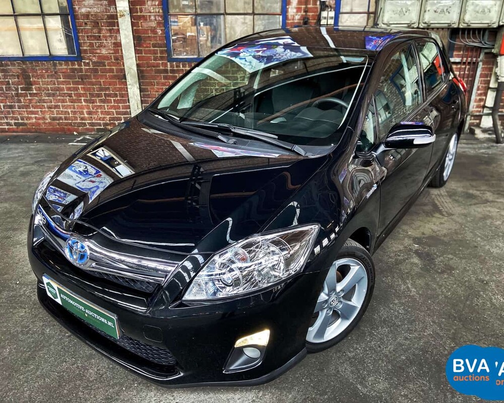 Toyota Auris Full Hybrid 1.8 Dynamic 2010, 83-NDB-1