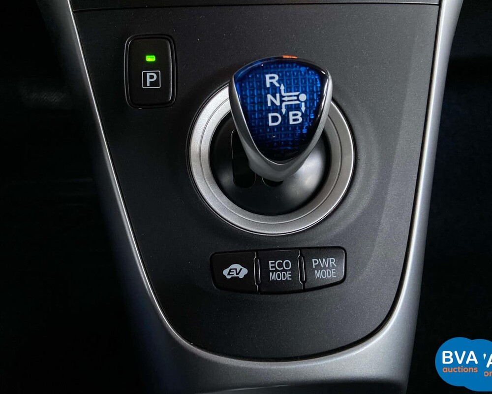 Toyota Auris Full Hybrid 1.8 Dynamic 2010, 83-NDB-1