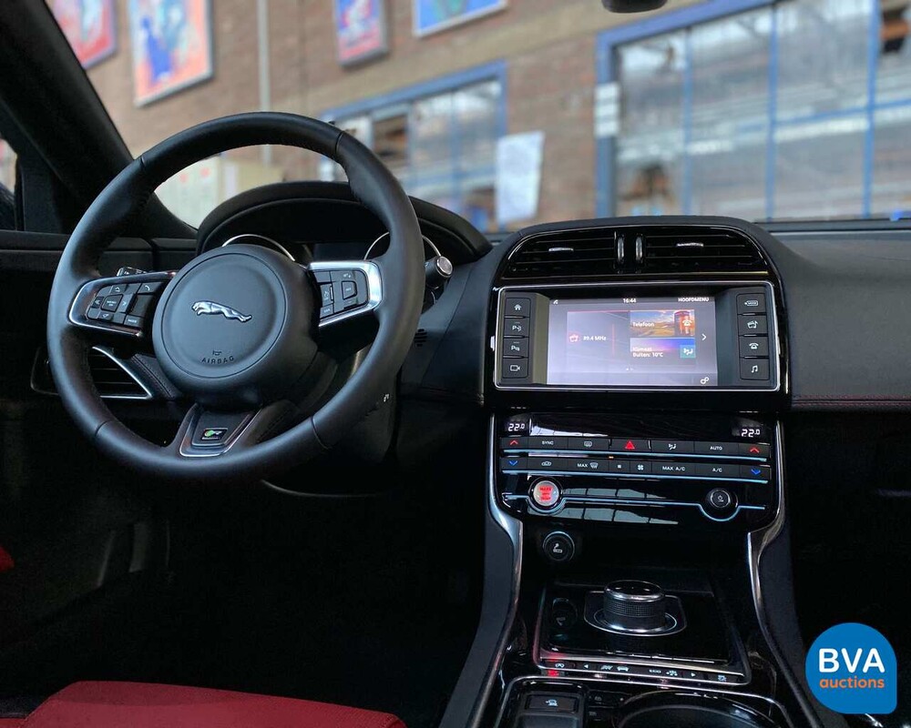 Jaguar XE R-Sport 20d 180pk Automaat -Nieuw-