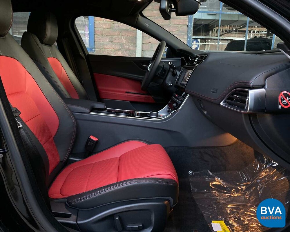 Jaguar XE R-Sport 20d 180pk Automaat -Nieuw-