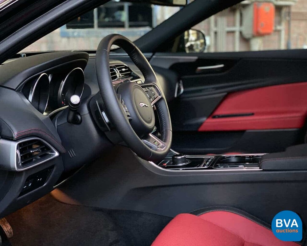 Jaguar XE R-Sport 20d 180pk Automaat -Nieuw-