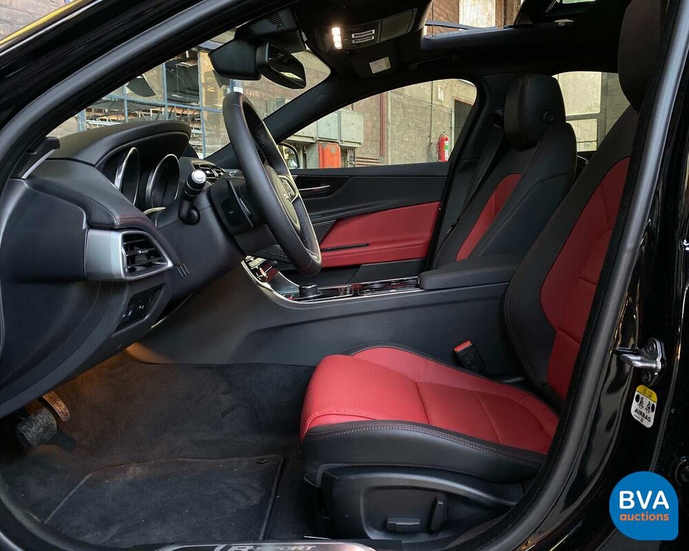Jaguar XE R-Sport 20d 180pk Automaat -Nieuw-