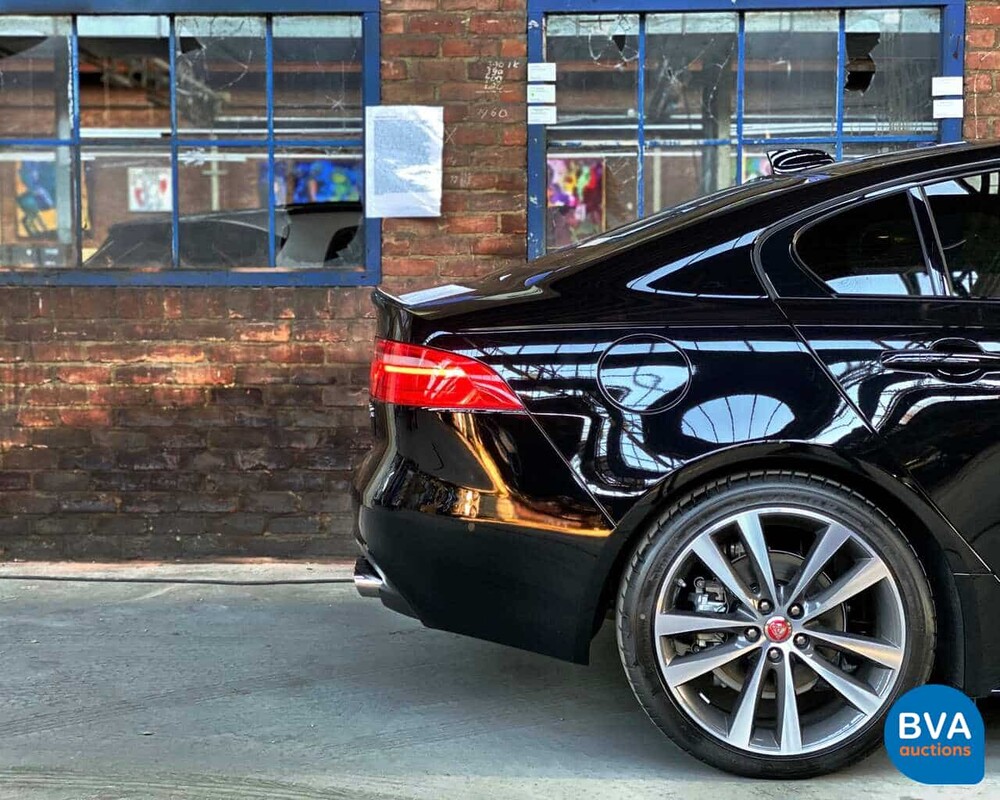 Jaguar XE R-Sport 20d 180pk Automaat -Nieuw-