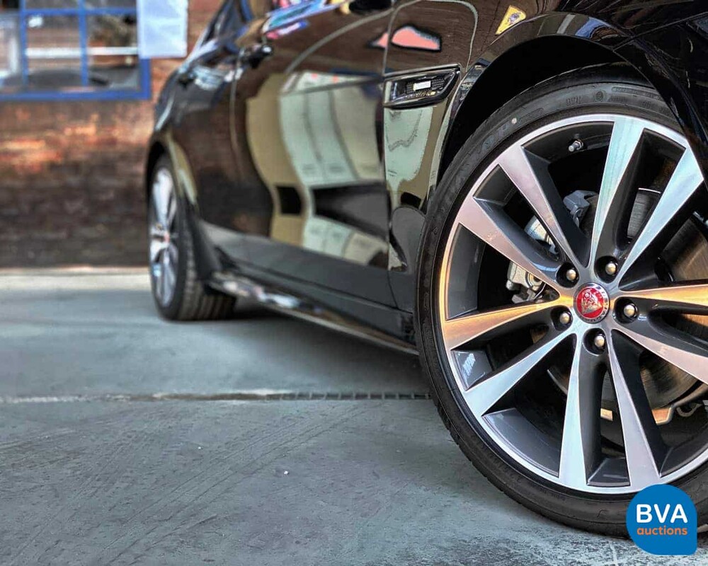 Jaguar XE R-Sport 20d 180pk Automaat -Nieuw-