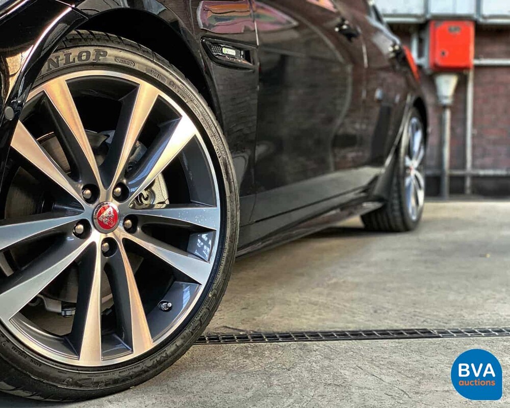 Jaguar XE R-Sport 20d 180pk Automaat -Nieuw-