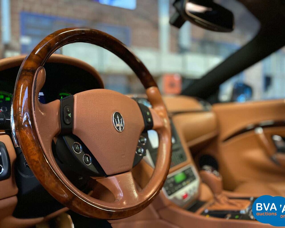 Maserati GranTurismo 4.2 V8 405pk 2008, 49-ZH-FS