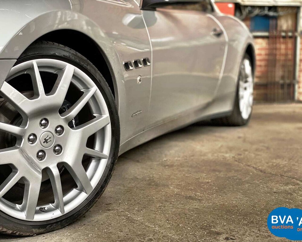 Maserati GranTurismo 4.2 V8 405pk 2008, 49-ZH-FS