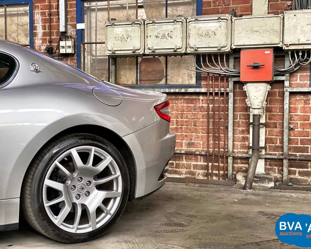 Maserati GranTurismo 4.2 V8 405pk 2008, 49-ZH-FS