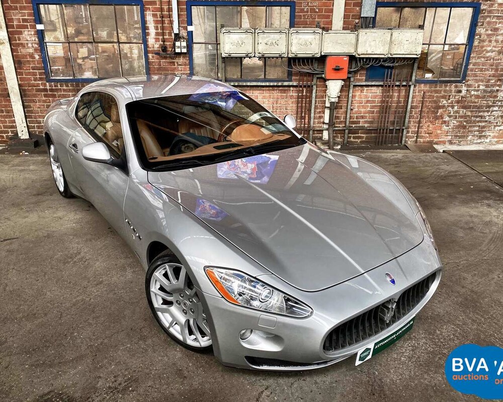 Maserati GranTurismo 4.2 V8 405pk 2008, 49-ZH-FS
