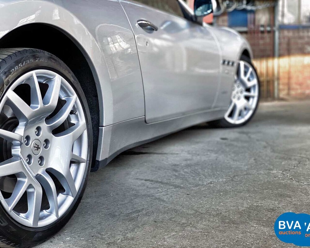 Maserati GranTurismo 4.2 V8 405pk 2008, 49-ZH-FS
