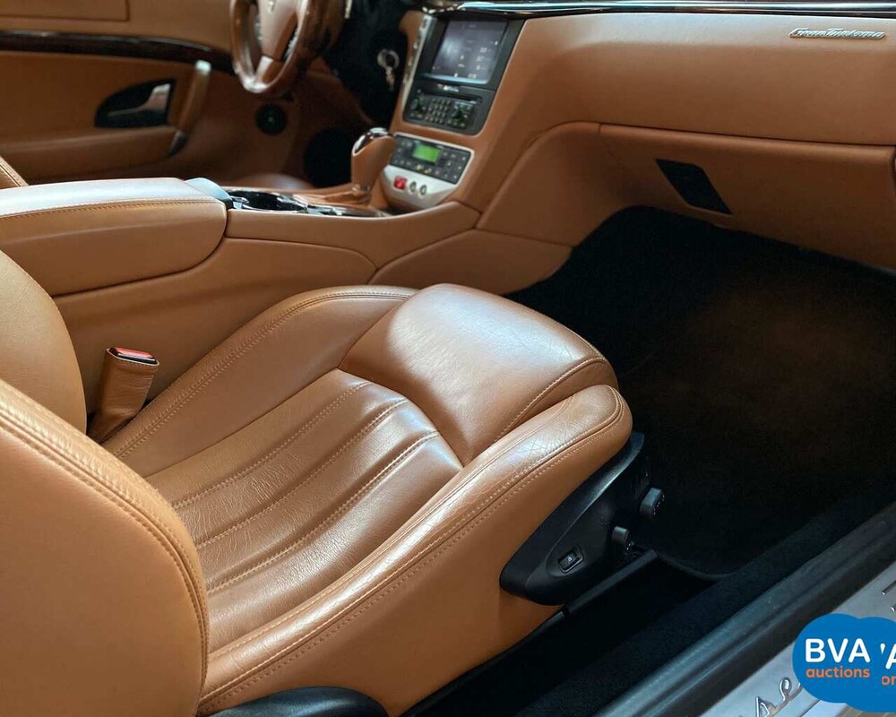 Maserati GranTurismo 4.2 V8 405pk 2008, 49-ZH-FS