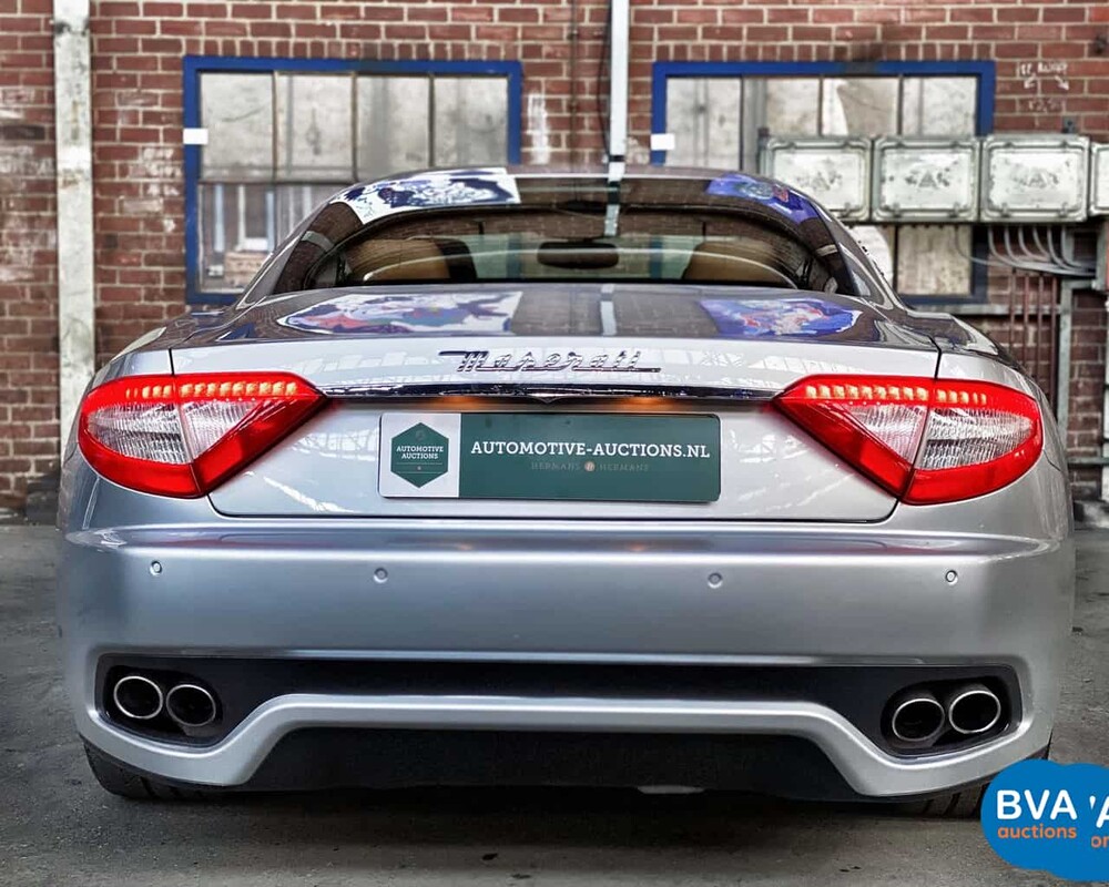 Maserati GranTurismo 4.2 V8 405pk 2008, 49-ZH-FS