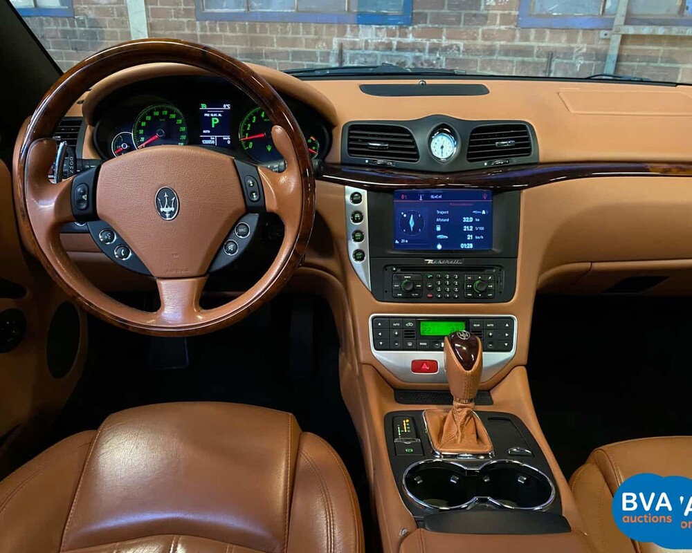 Maserati GranTurismo 4.2 V8 405pk 2008, 49-ZH-FS