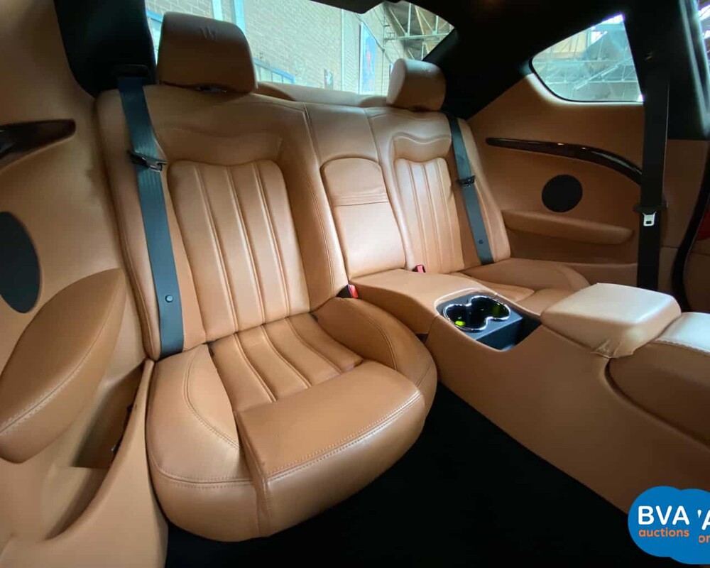 Maserati GranTurismo 4.2 V8 405pk 2008, 49-ZH-FS