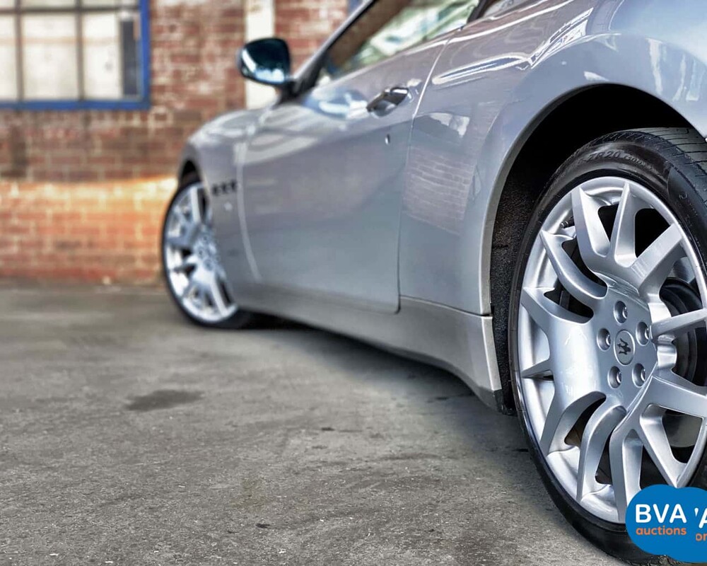 Maserati GranTurismo 4.2 V8 405pk 2008, 49-ZH-FS