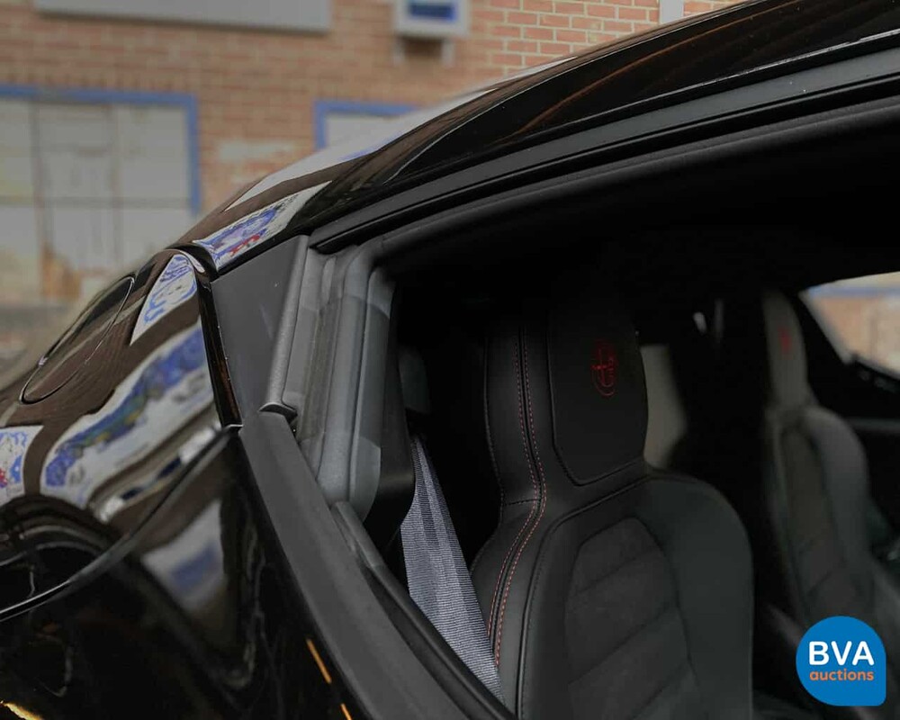 Alfa Romeo 4C 1750Tbi 240pk 895kg 2014