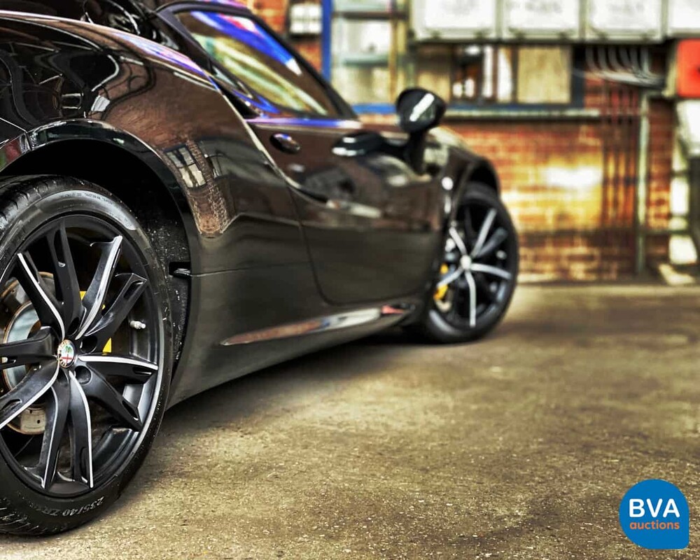 Alfa Romeo 4C 1750Tbi 240pk 895kg 2014