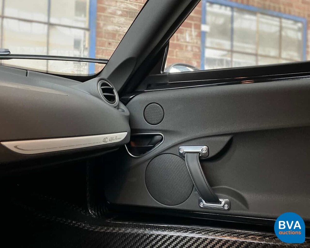 Alfa Romeo 4C 1750Tbi 240pk 895kg 2014