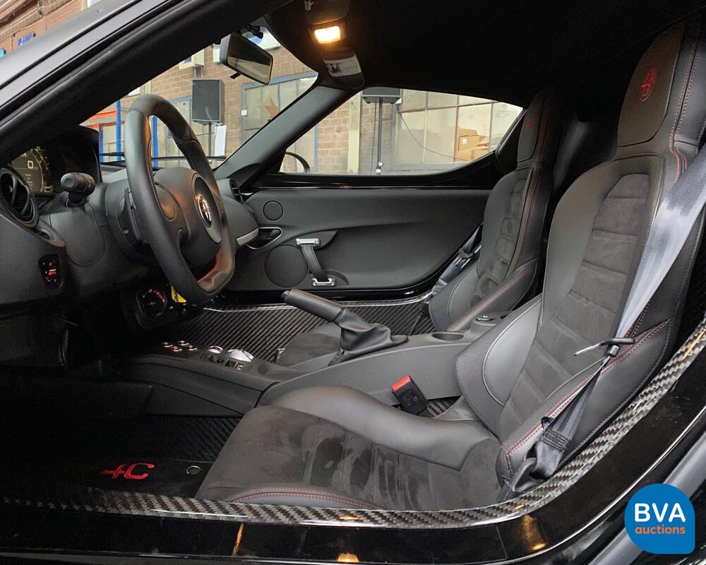 Alfa Romeo 4C 1750Tbi 240pk 895kg 2014