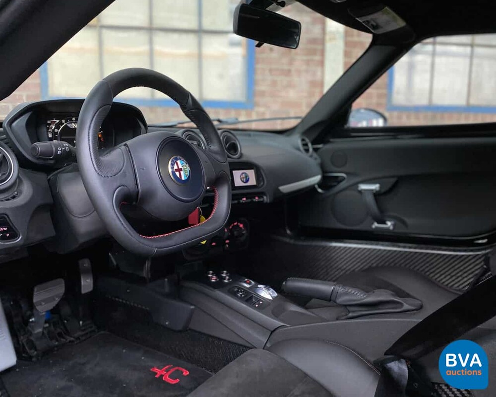 Alfa Romeo 4C 1750Tbi 240pk 895kg 2014