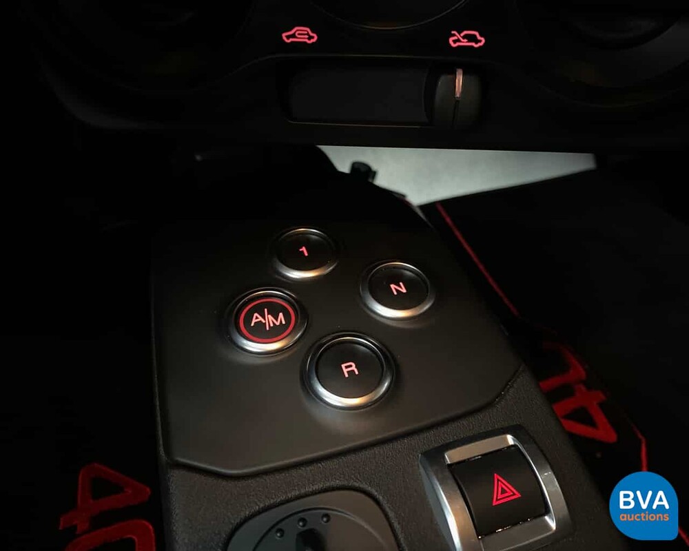 Alfa Romeo 4C 1750Tbi 240pk 895kg 2014