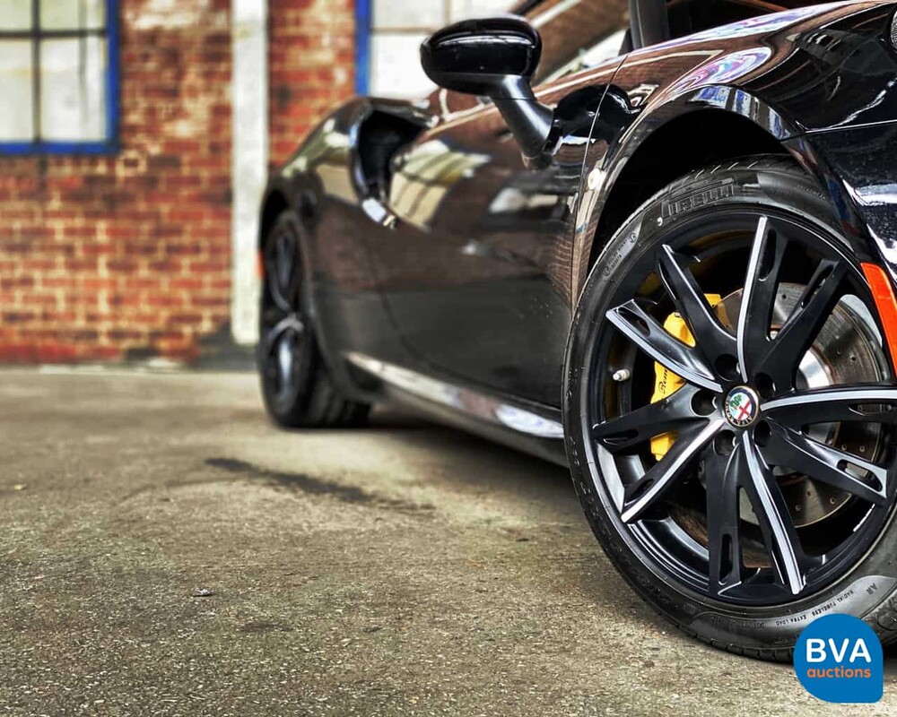 Alfa Romeo 4C 1750Tbi 240pk 895kg 2014