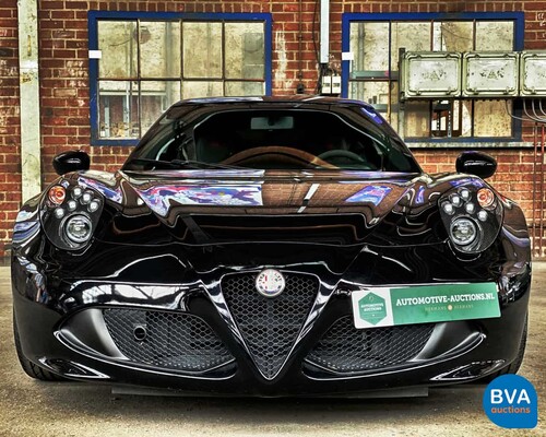 Alfa Romeo 4C 1750Tbi 240 PS 895 kg 2014.