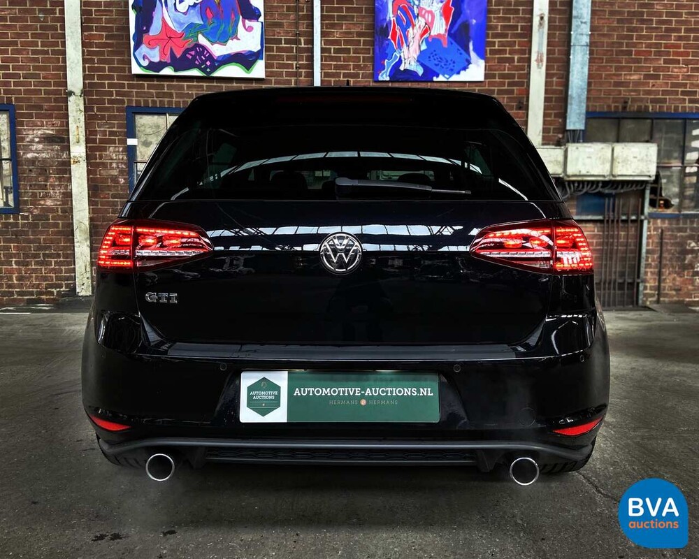 Volkswagen Golf GTI 2.0 TFSI 220pk 2013, H-320-FZ