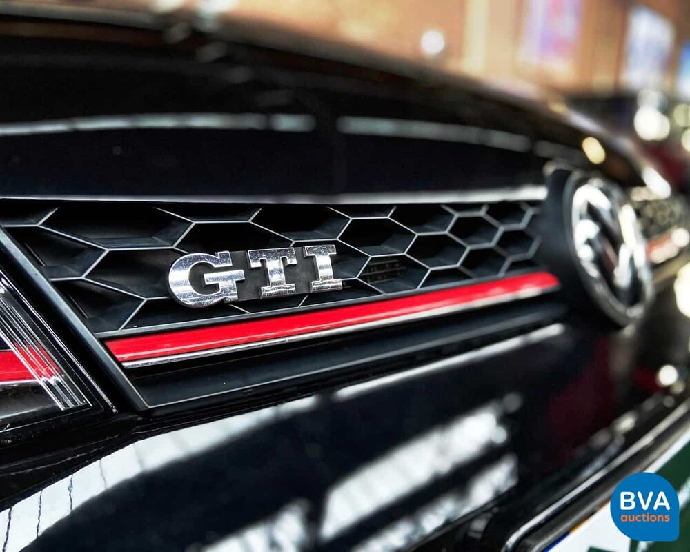 Volkswagen Golf GTI 2.0 TFSI 220pk 2013, H-320-FZ