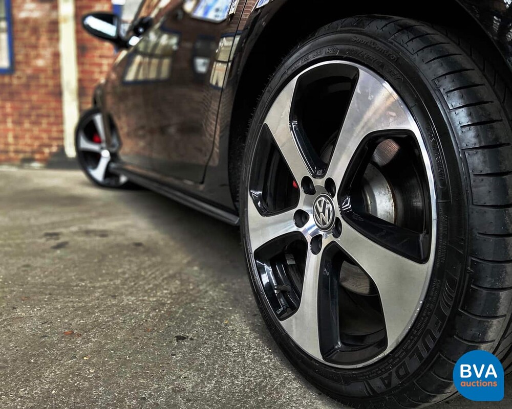 Volkswagen Golf GTI 2.0 TFSI 220pk 2013, H-320-FZ