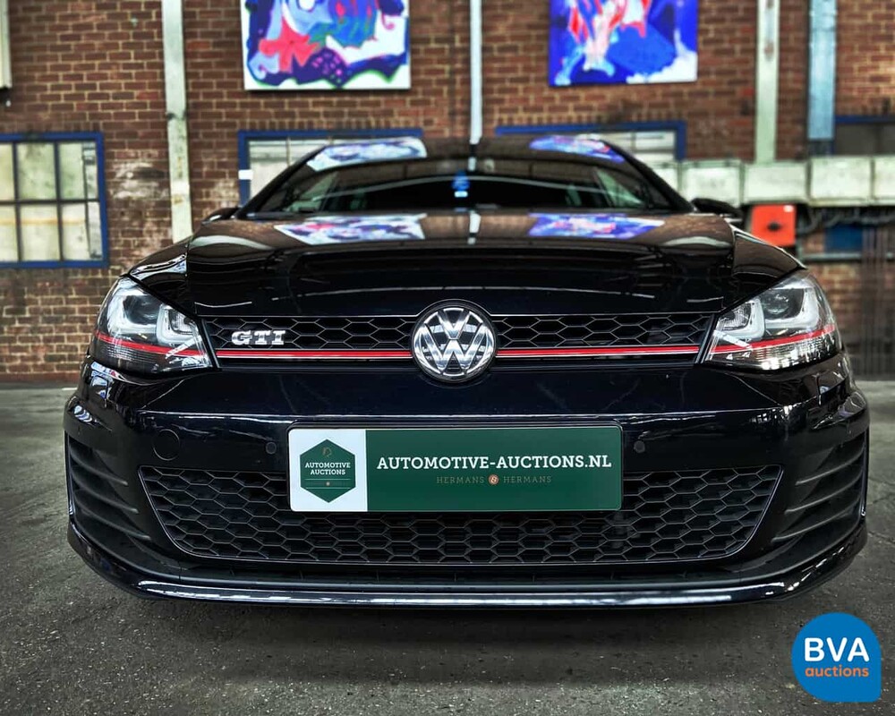 Volkswagen Golf GTI 2.0 TFSI 220pk 2013, H-320-FZ