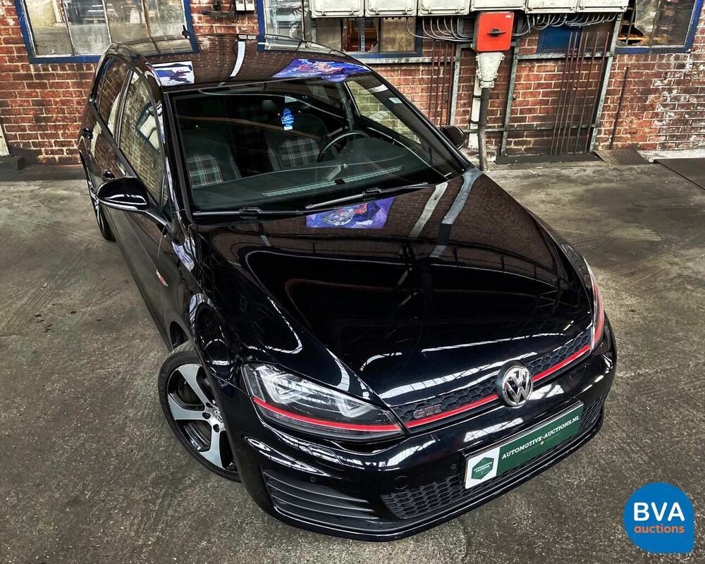Volkswagen Golf GTI 2.0 TFSI 220pk 2013, H-320-FZ