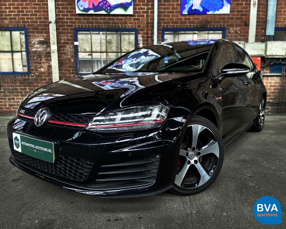 Volkswagen Golf GTI 2.0 TFSI 220pk 2013, H-320-FZ