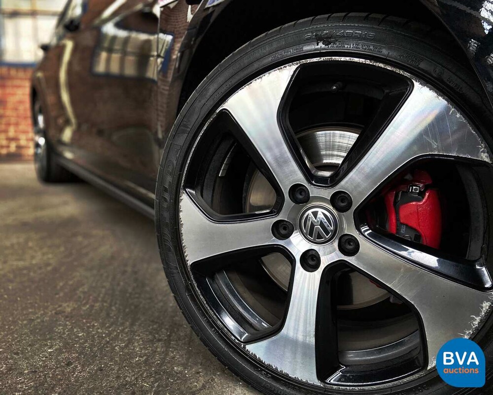 Volkswagen Golf GTI 2.0 TFSI 220pk 2013, H-320-FZ