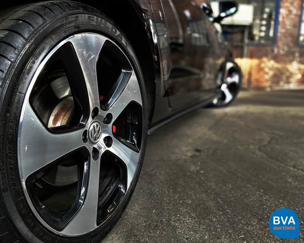 Volkswagen Golf GTI 2.0 TFSI 220pk 2013, H-320-FZ