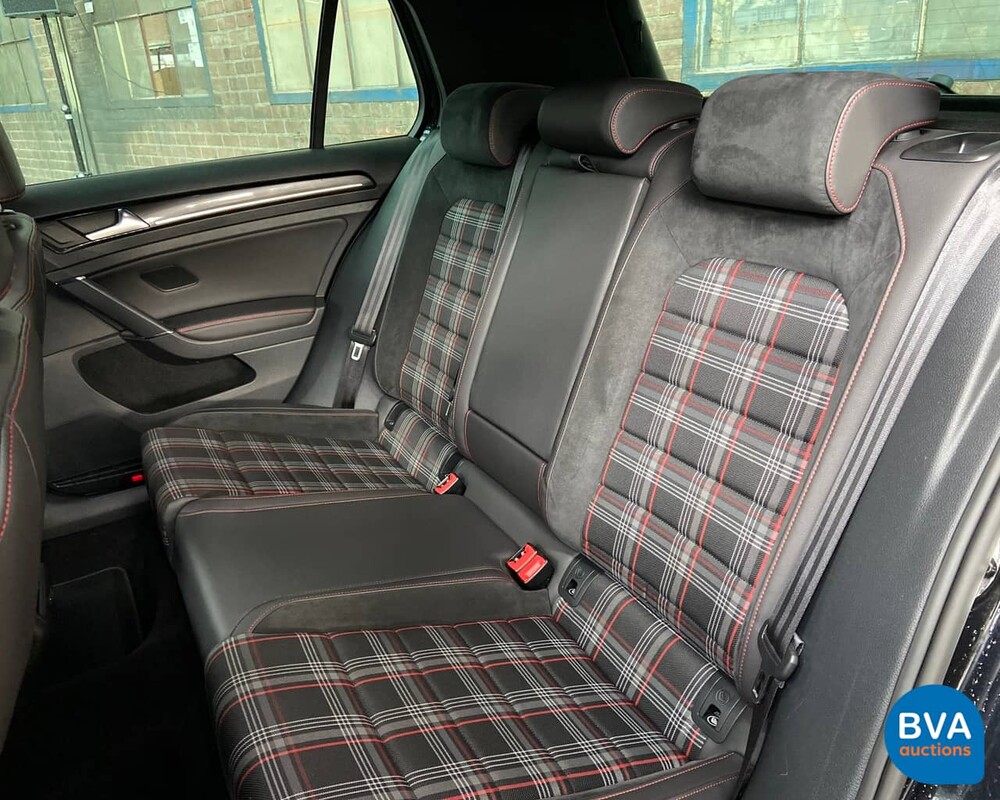 Volkswagen Golf GTI 2.0 TFSI 220pk 2013, H-320-FZ