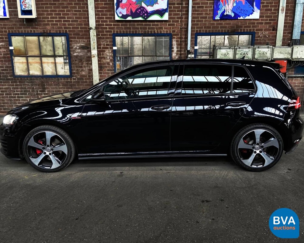 Volkswagen Golf GTI 2.0 TFSI 220pk 2013, H-320-FZ