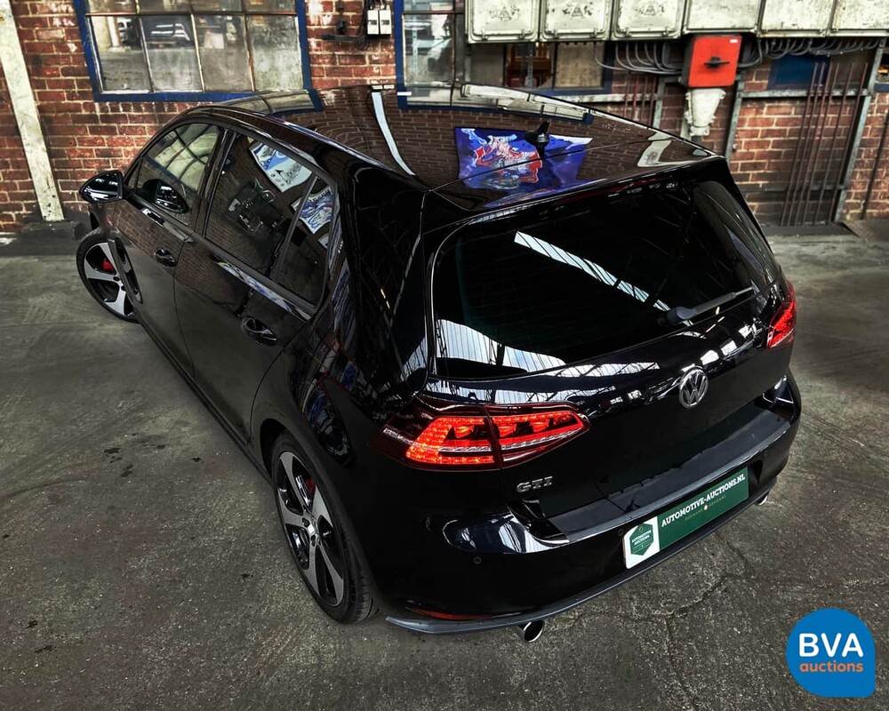 Volkswagen Golf GTI 2.0 TFSI 220pk 2013, H-320-FZ