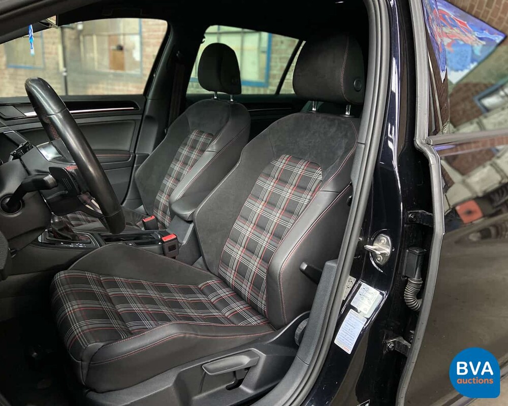 Volkswagen Golf GTI 2.0 TFSI 220pk 2013, H-320-FZ