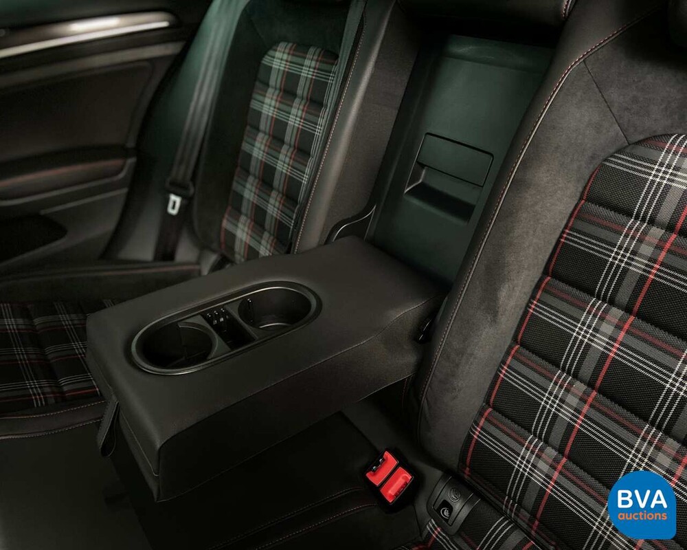 Volkswagen Golf GTI 2.0 TFSI 220pk 2013, H-320-FZ