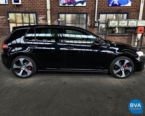 Volkswagen Golf GTI 2.0 TFSI 220pk 2013, H-320-FZ